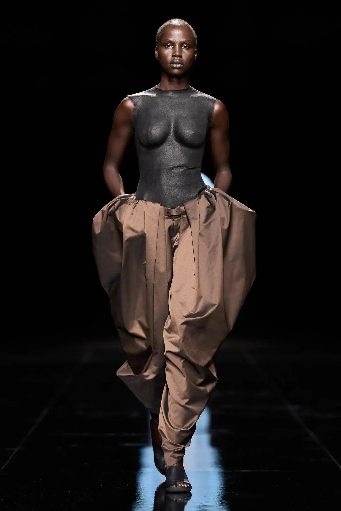 ISSEY MIYAKE SPRING SUMMER 2027 image detailing the Issey Miyake Spring Summer 2027 fashion show in Paris. (image 14 of 24)
