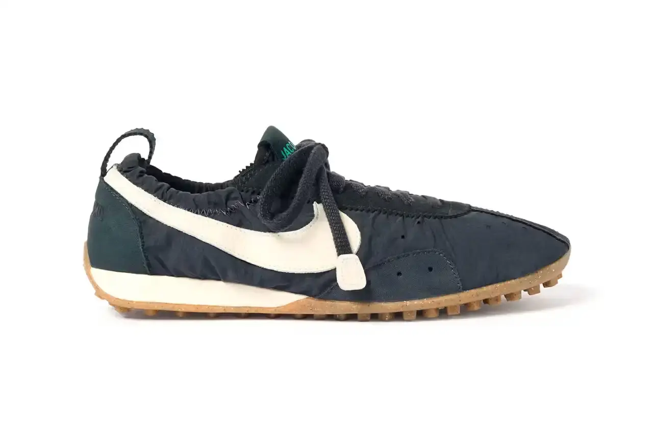 JACQUEMUS NIKE MOON SHOE RETURNS SEPTEMBER 2025 French fashion brand Jacquemus partners with Nike to relaunch the classic Moon Shoe sneaker from 1972 in three new colorways. (image 6 of 13)