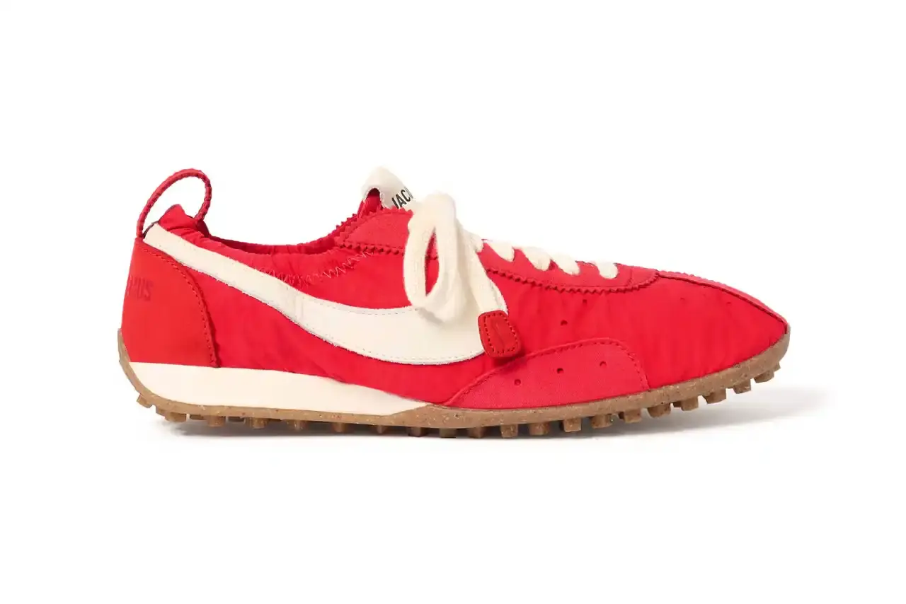 JACQUEMUS NIKE MOON SHOE RETURNS SEPTEMBER 2025 French fashion brand Jacquemus partners with Nike to relaunch the classic Moon Shoe sneaker from 1972 in three new colorways. (image 5 of 13)