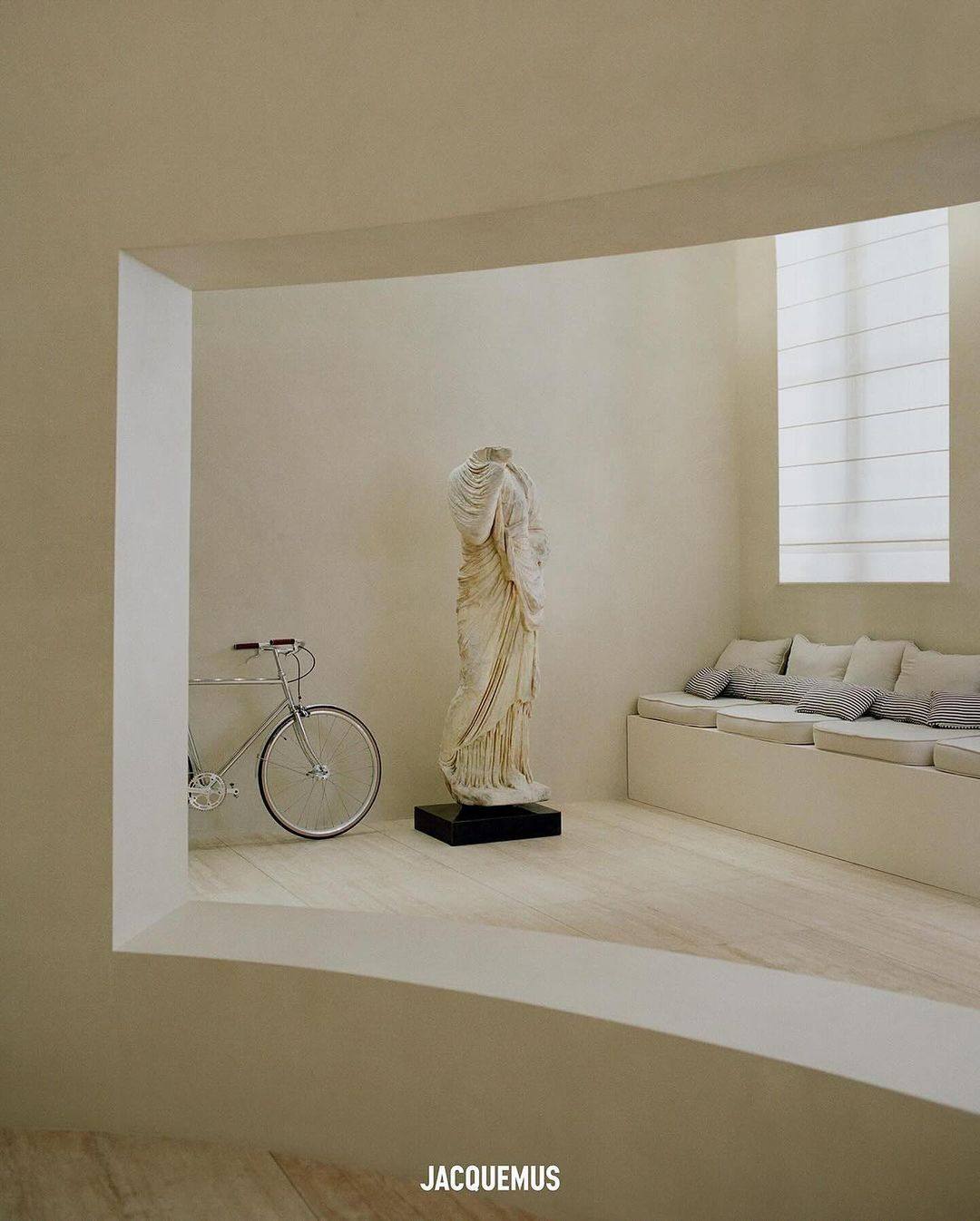 courtesy of Jacquemus (image 4 of 7)