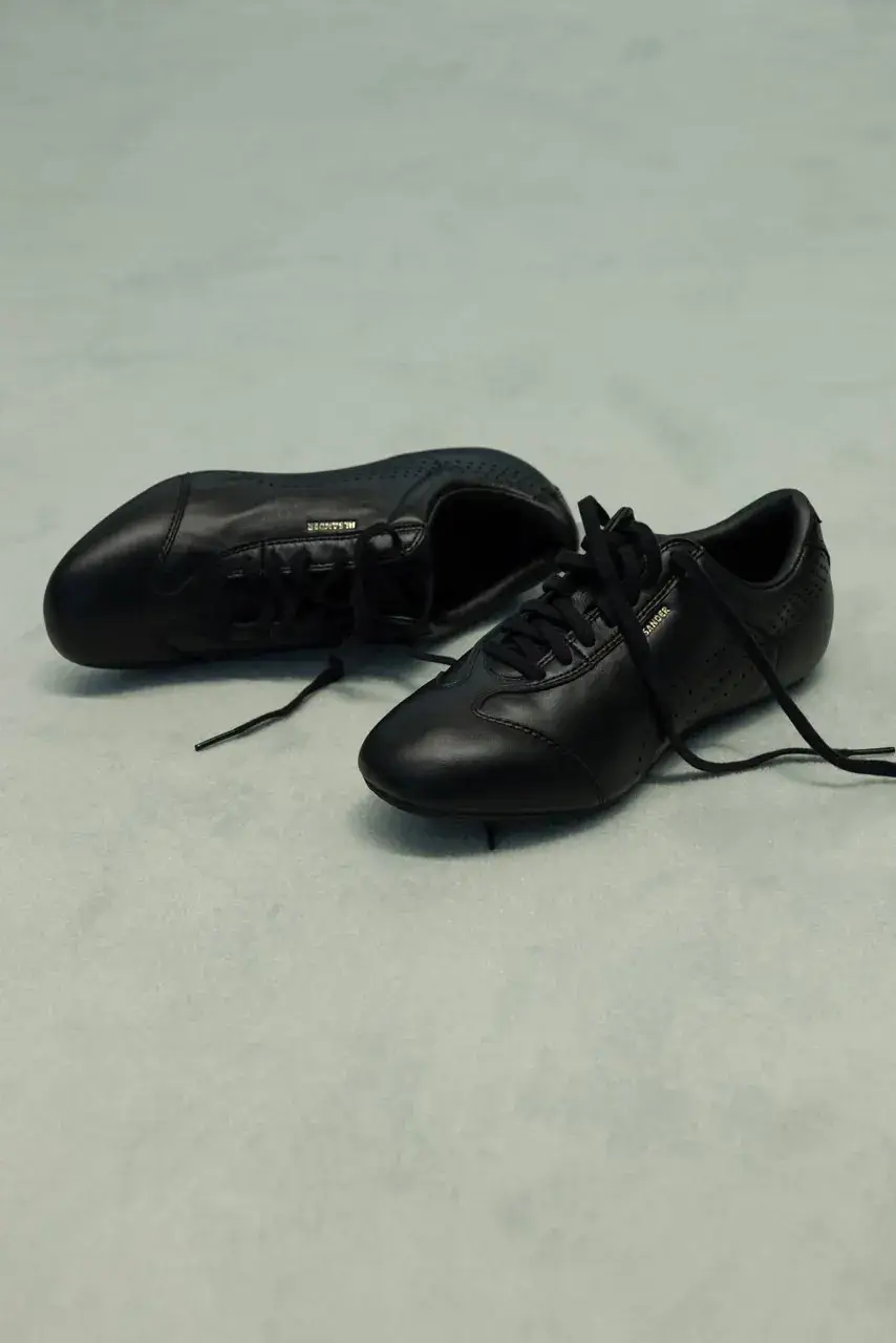 JIL SANDER AND PUMA PREVIEW SS27 SPEEDCAT Overview of the upcoming Jil Sander and Puma sneaker collaboration presented during Milan Fashion Week for the Spring/Summer 2027 season.