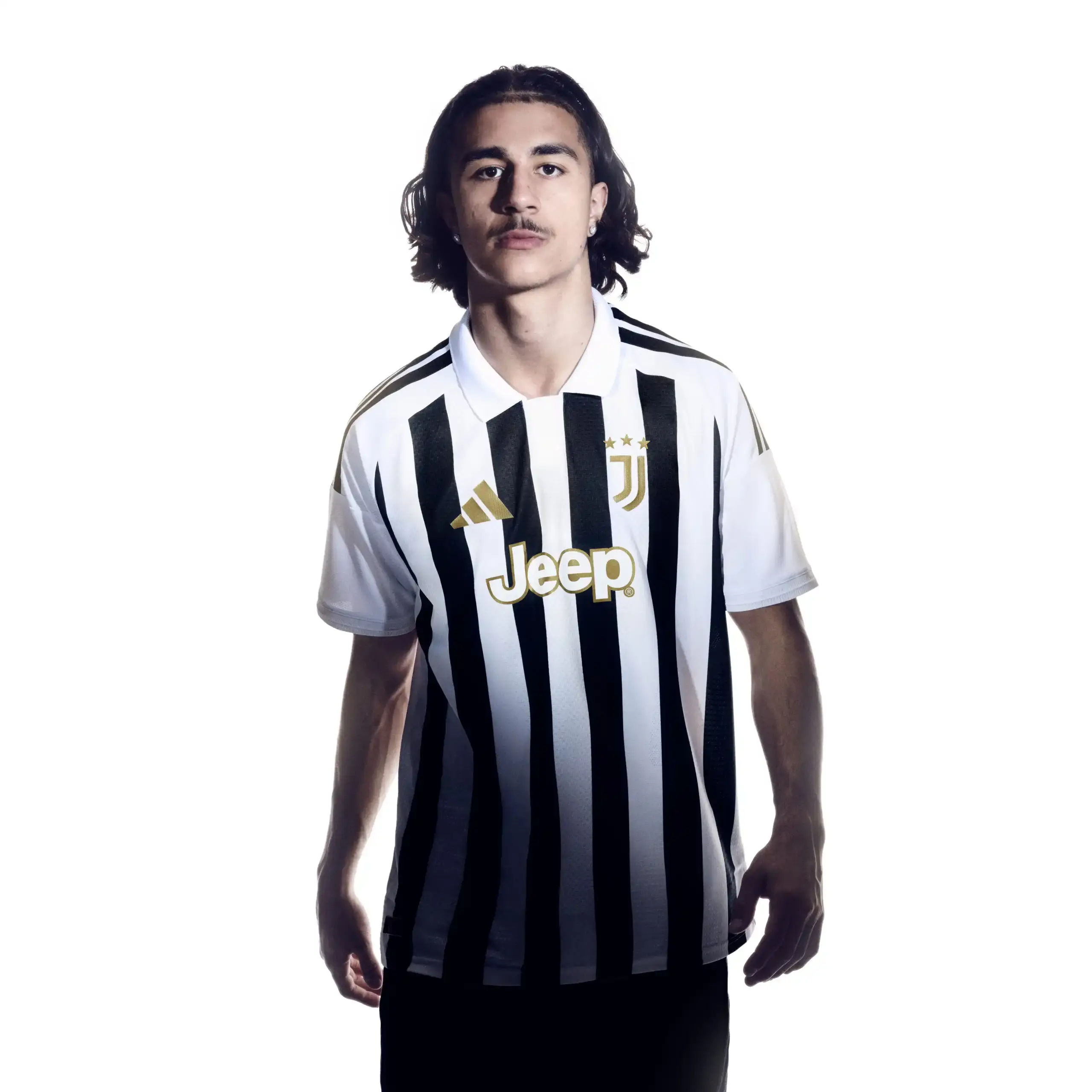 JUVENTUS 2026 2027 ADIDAS HOME KIT DETAILS image describes the new 2026 2027 Juventus home kit by Adidas focusing on the striped design and polo collar. (image 3 of 10)
