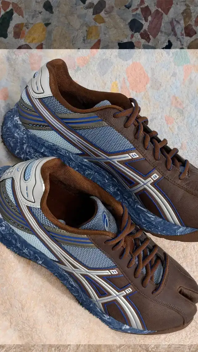 KIKO KOSTADINOV ASICS LYASA FF II PAIRS BROGUE AND TRAIL image about the Kiko Kostadinov and ASICS LYASA FF II tabi shoe, covering the brogue and trail design, colourways, release details and price. (image 3 of 5)