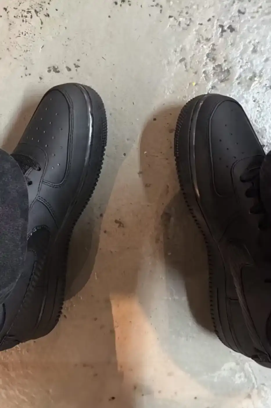 Black Nike Air Force 1 Low sneaker with glossy Swoosh, showcasing L'Art de L'Automobile collaboration. Custom insole features Porsche 968 inspiration and 'L'art' branding, merging automotive culture with iconic streetwear (image 2 of 2)