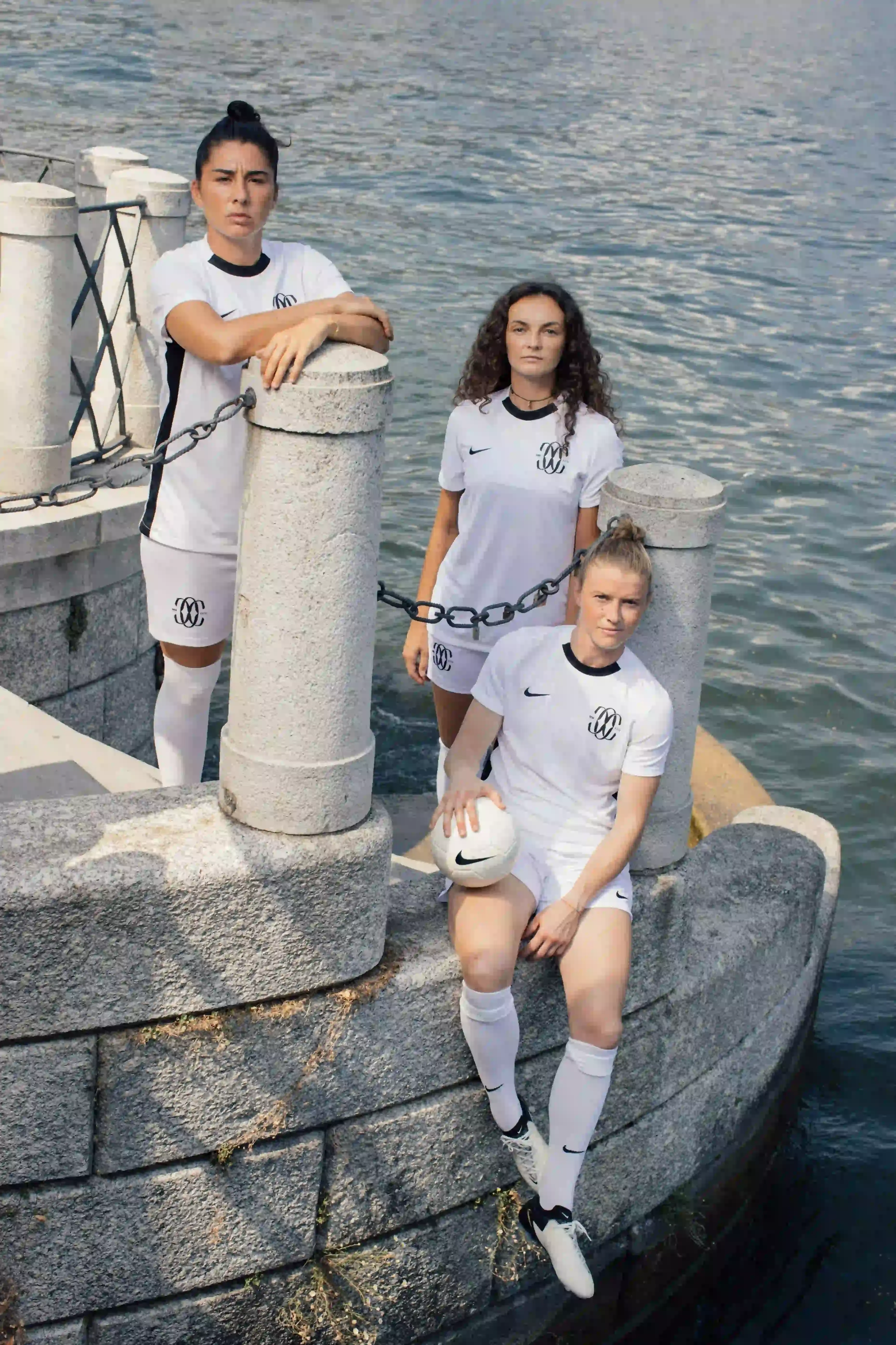 LAKE COMO'S FINEST: F.C. COMO WOMEN UNVEIL STRIKING NEW KITS LAKE COMO'S FINEST: F.C. COMO WOMEN UNVEIL STRIKING NEW KITS (image 7 of 8)