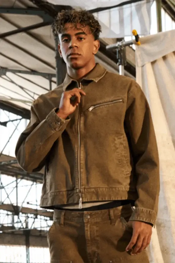 LAMINE YAMAL AND AMERICAN EAGLE TAKE OVER BARCELONA image about the American Eagle and Lamine Yamal collection, which launched with a 48-hour event program in Barcelona including a pop-up, a mural and a beach club event. (image 3 of 3)