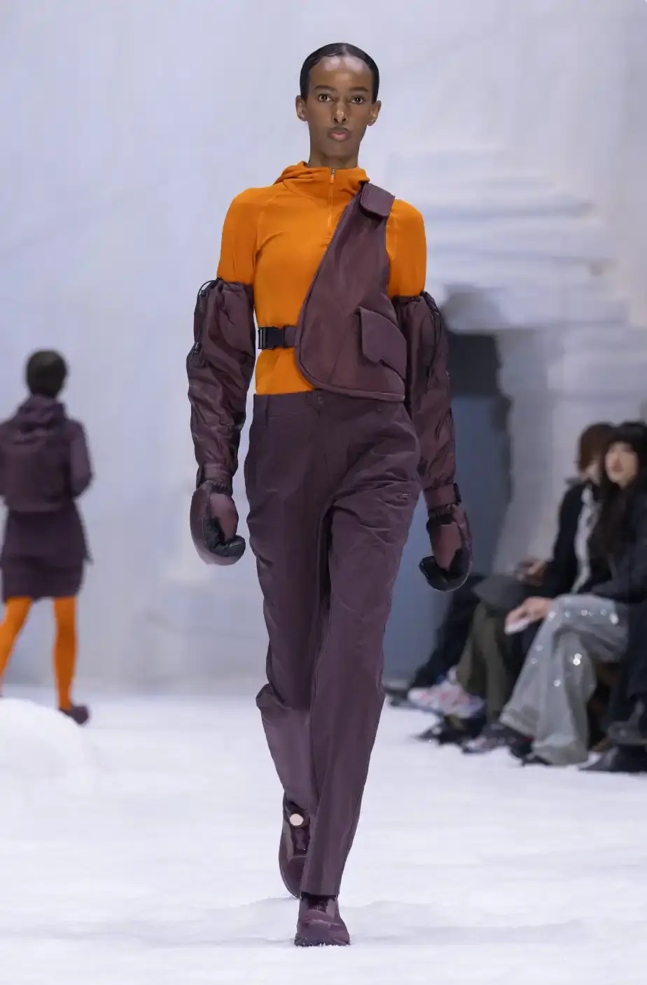 LI-NING RETURNS TO MILAN FASHION WEEK FOR A/W26 Chinese sportswear brand Li-Ning showcased its Autumn/Winter 2026 collection at Milan Fashion Week on January 16, 2026, presenting two lines focused on winter sports aesthetics and performance wear. (image 2 of 33)