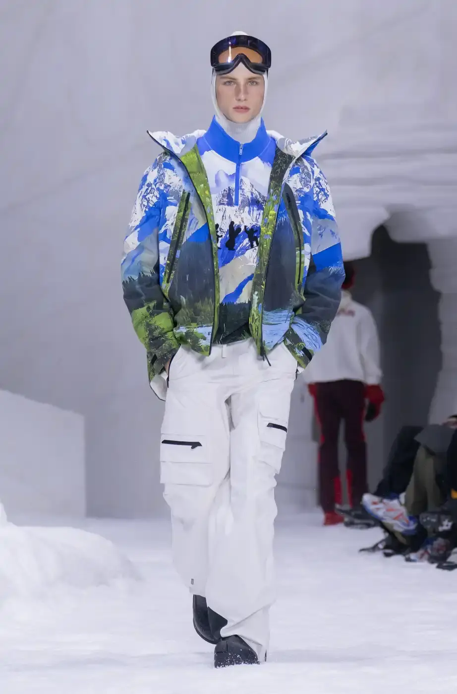 LI-NING RETURNS TO MILAN FASHION WEEK FOR A/W26 Chinese sportswear brand Li-Ning showcased its Autumn/Winter 2026 collection at Milan Fashion Week on January 16, 2026, presenting two lines focused on winter sports aesthetics and performance wear. (image 31 of 33)