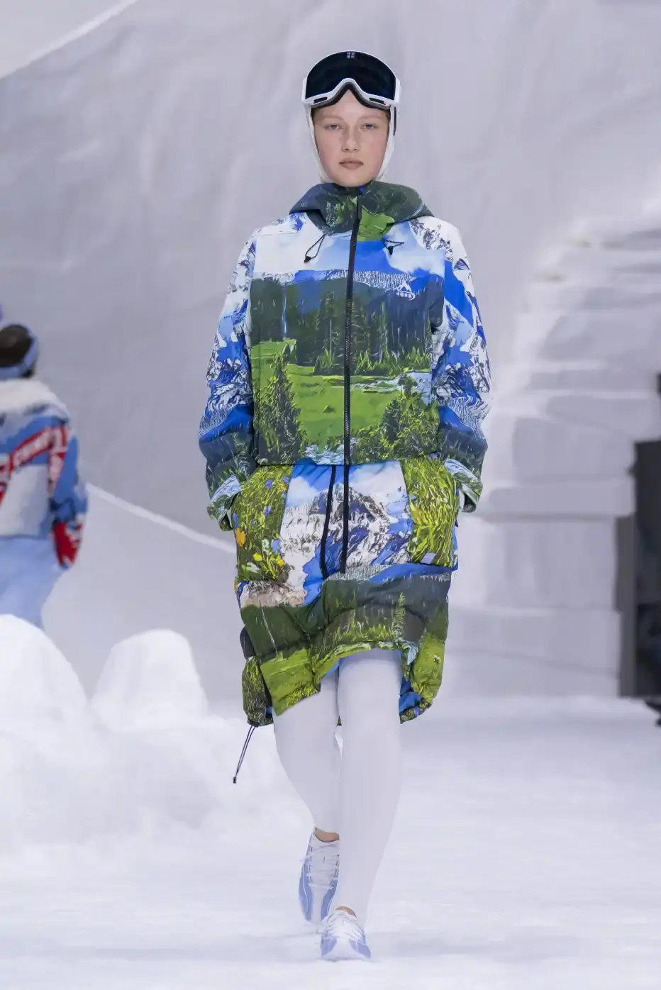 LI-NING RETURNS TO MILAN FASHION WEEK FOR A/W26 Chinese sportswear brand Li-Ning showcased its Autumn/Winter 2026 collection at Milan Fashion Week on January 16, 2026, presenting two lines focused on winter sports aesthetics and performance wear. (image 32 of 33)