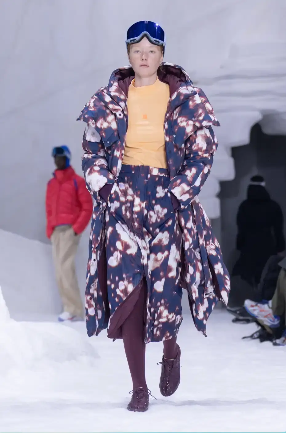LI-NING RETURNS TO MILAN FASHION WEEK FOR A/W26 Chinese sportswear brand Li-Ning showcased its Autumn/Winter 2026 collection at Milan Fashion Week on January 16, 2026, presenting two lines focused on winter sports aesthetics and performance wear. (image 22 of 33)