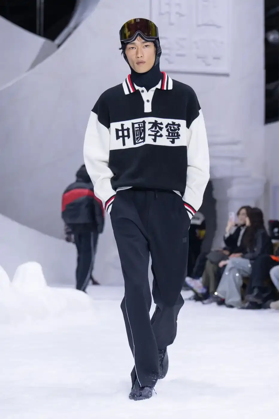 LI-NING RETURNS TO MILAN FASHION WEEK FOR A/W26 Chinese sportswear brand Li-Ning showcased its Autumn/Winter 2026 collection at Milan Fashion Week on January 16, 2026, presenting two lines focused on winter sports aesthetics and performance wear. (image 20 of 33)