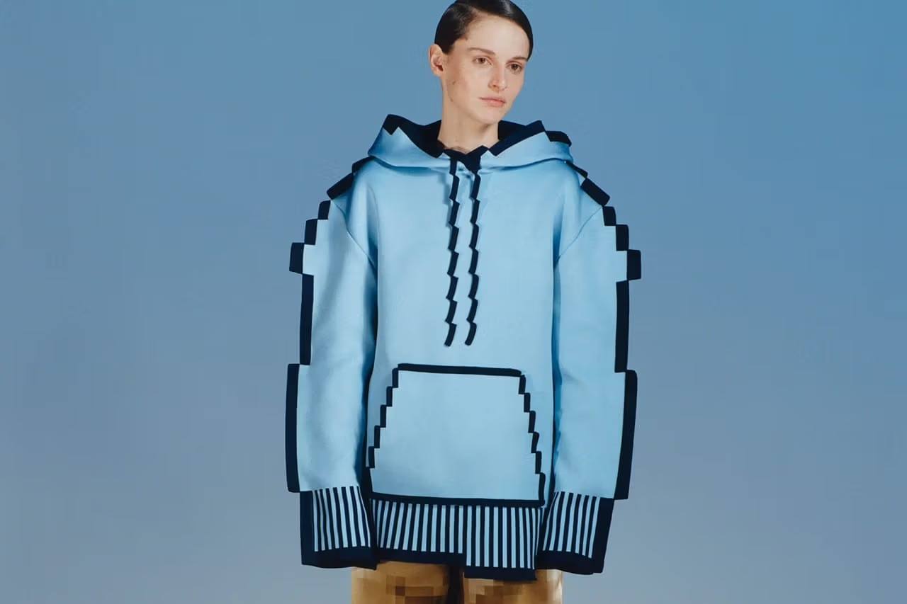 Loewe (image 3 of 3)