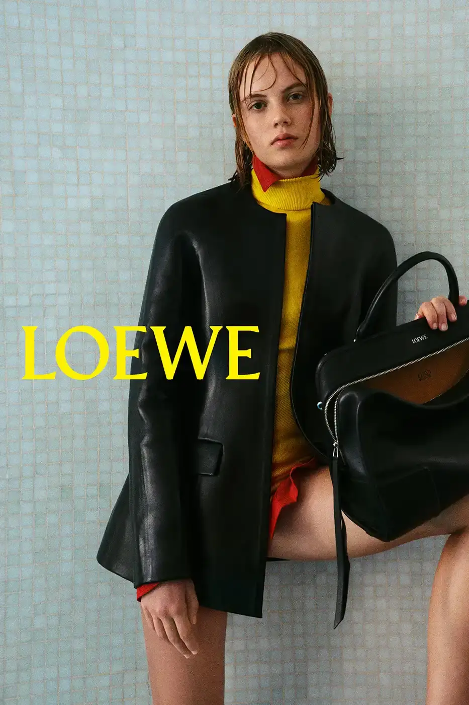 LOEWE SPRING SUMMER 2026 CAMPAIGN GUIDE image detailing the Loewe Spring Summer 2026 fashion campaign. The text describes clothing designs, campaign actors, and release schedules. (image 5 of 25)