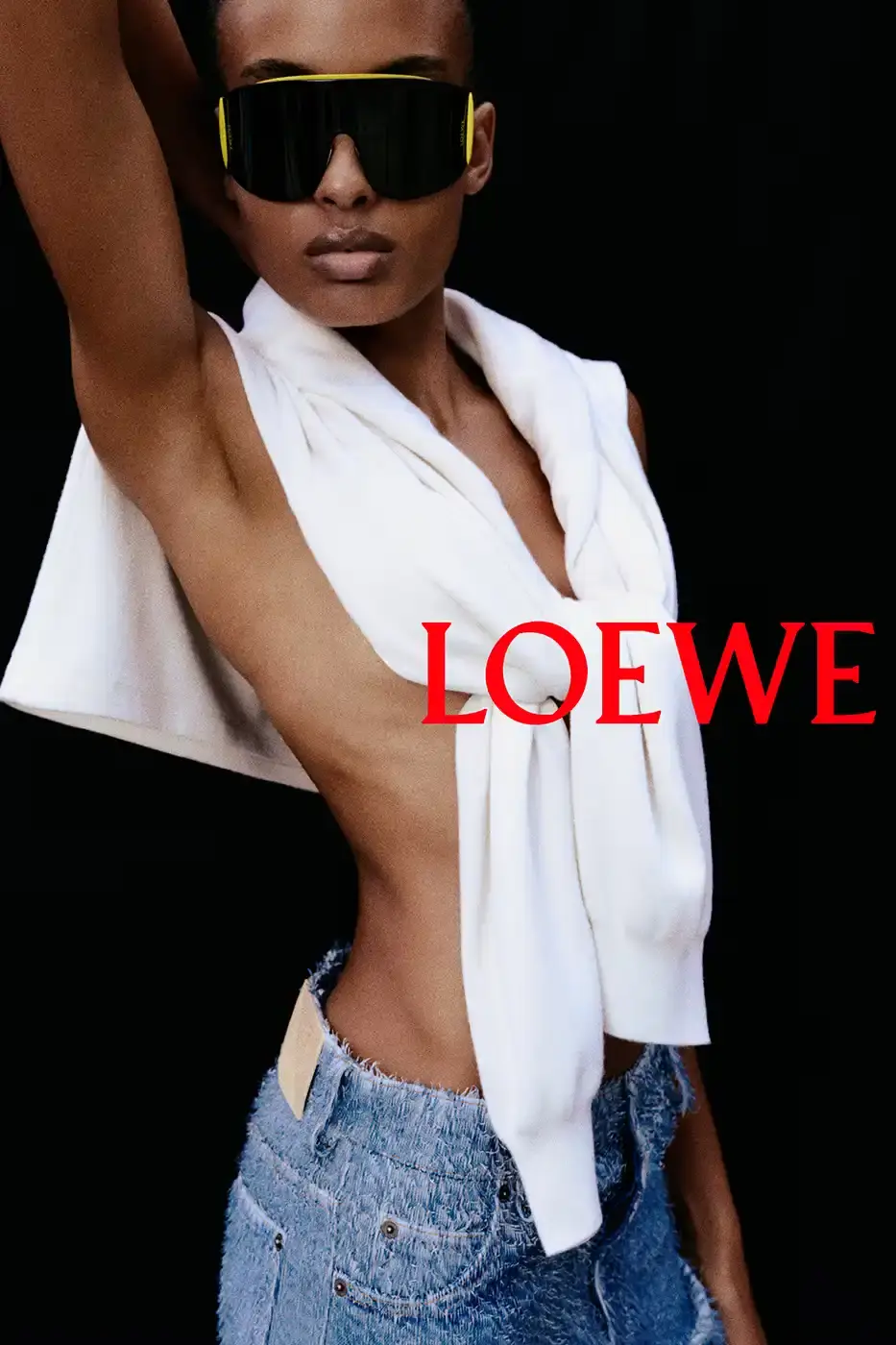 LOEWE SPRING SUMMER 2026 CAMPAIGN GUIDE image detailing the Loewe Spring Summer 2026 fashion campaign. The text describes clothing designs, campaign actors, and release schedules. (image 9 of 25)