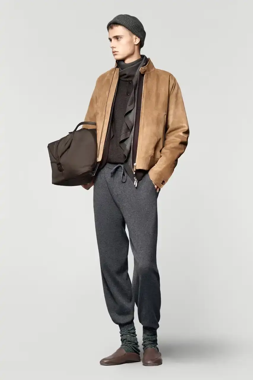 LORO PIANA TAKES EQUESTRIAN CUES FOR FALL/WINTER 2025-26 LORO PIANA TAKES EQUESTRIAN CUES FOR FALL/WINTER 2025-26 (image 34 of 49)
