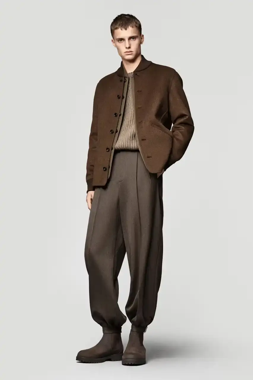 LORO PIANA TAKES EQUESTRIAN CUES FOR FALL/WINTER 2025-26 LORO PIANA TAKES EQUESTRIAN CUES FOR FALL/WINTER 2025-26 (image 47 of 49)
