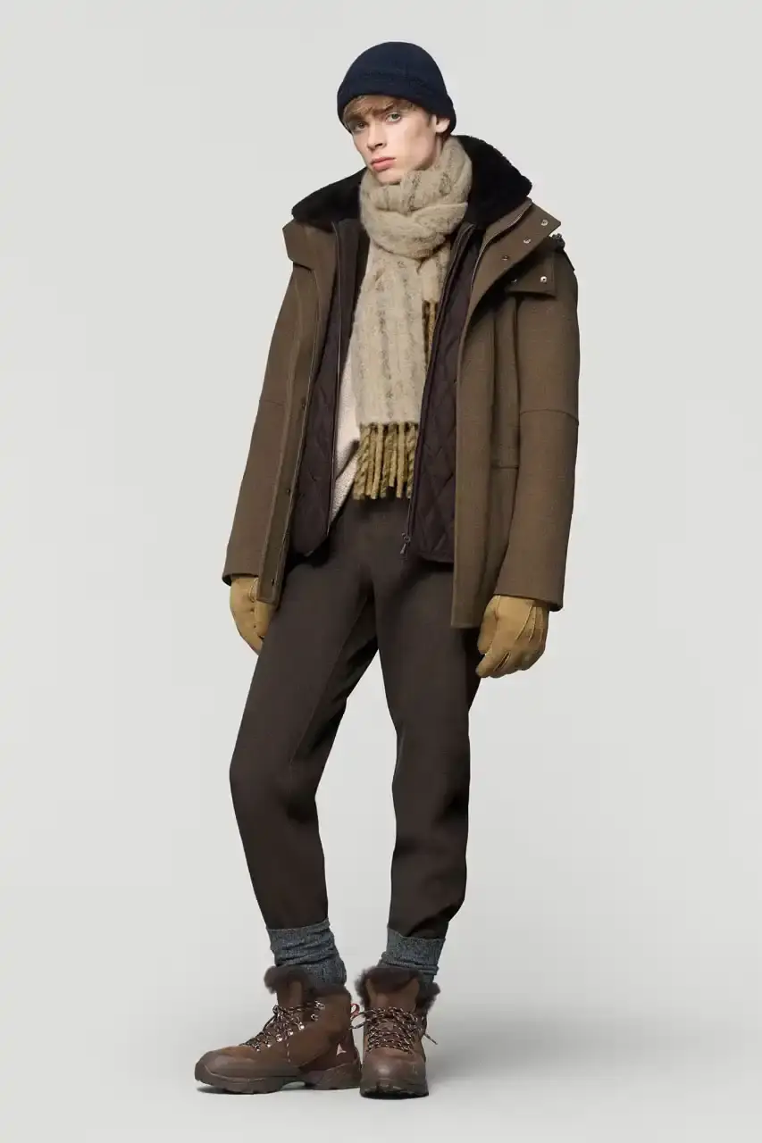 LORO PIANA TAKES EQUESTRIAN CUES FOR FALL/WINTER 2025-26 LORO PIANA TAKES EQUESTRIAN CUES FOR FALL/WINTER 2025-26 (image 31 of 49)