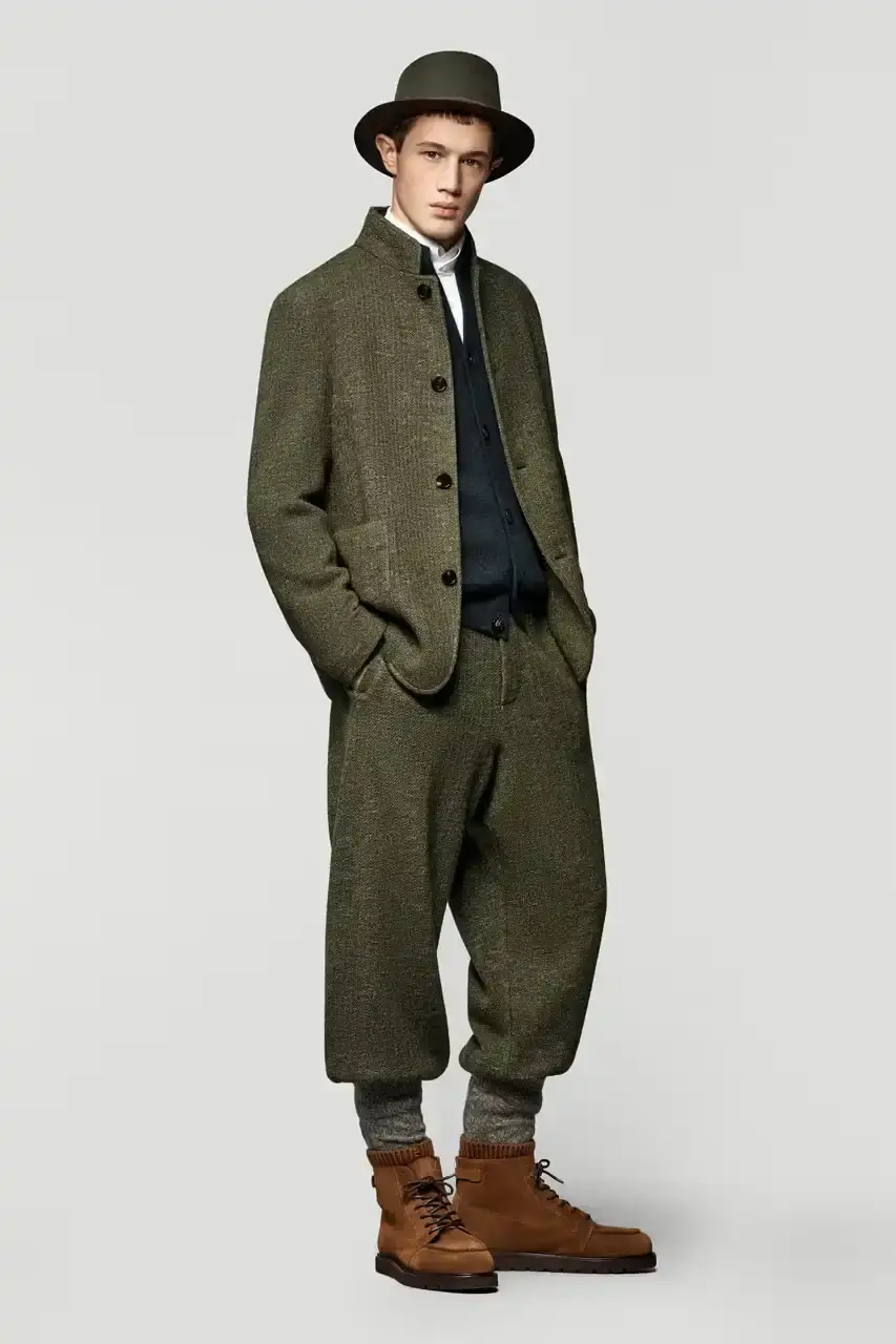 LORO PIANA TAKES EQUESTRIAN CUES FOR FALL/WINTER 2025-26 LORO PIANA TAKES EQUESTRIAN CUES FOR FALL/WINTER 2025-26 (image 27 of 49)