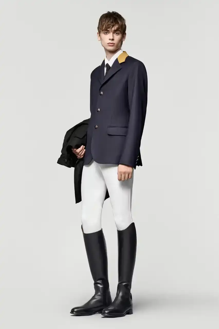 LORO PIANA TAKES EQUESTRIAN CUES FOR FALL/WINTER 2025-26 LORO PIANA TAKES EQUESTRIAN CUES FOR FALL/WINTER 2025-26 (image 8 of 49)