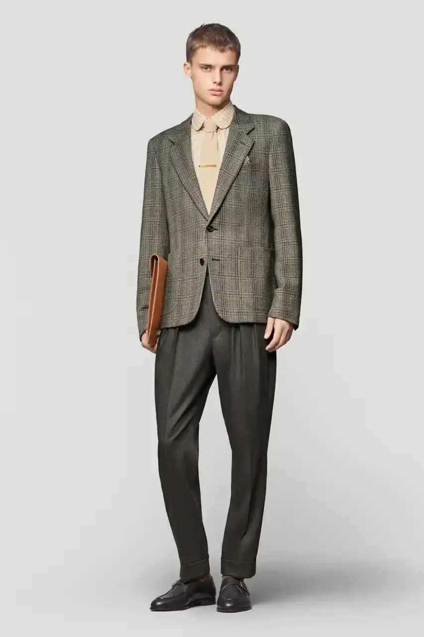 LORO PIANA TAKES EQUESTRIAN CUES FOR FALL/WINTER 2025-26 LORO PIANA TAKES EQUESTRIAN CUES FOR FALL/WINTER 2025-26 (image 16 of 49)