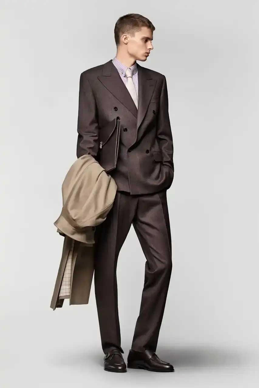 LORO PIANA TAKES EQUESTRIAN CUES FOR FALL/WINTER 2025-26 LORO PIANA TAKES EQUESTRIAN CUES FOR FALL/WINTER 2025-26 (image 40 of 49)