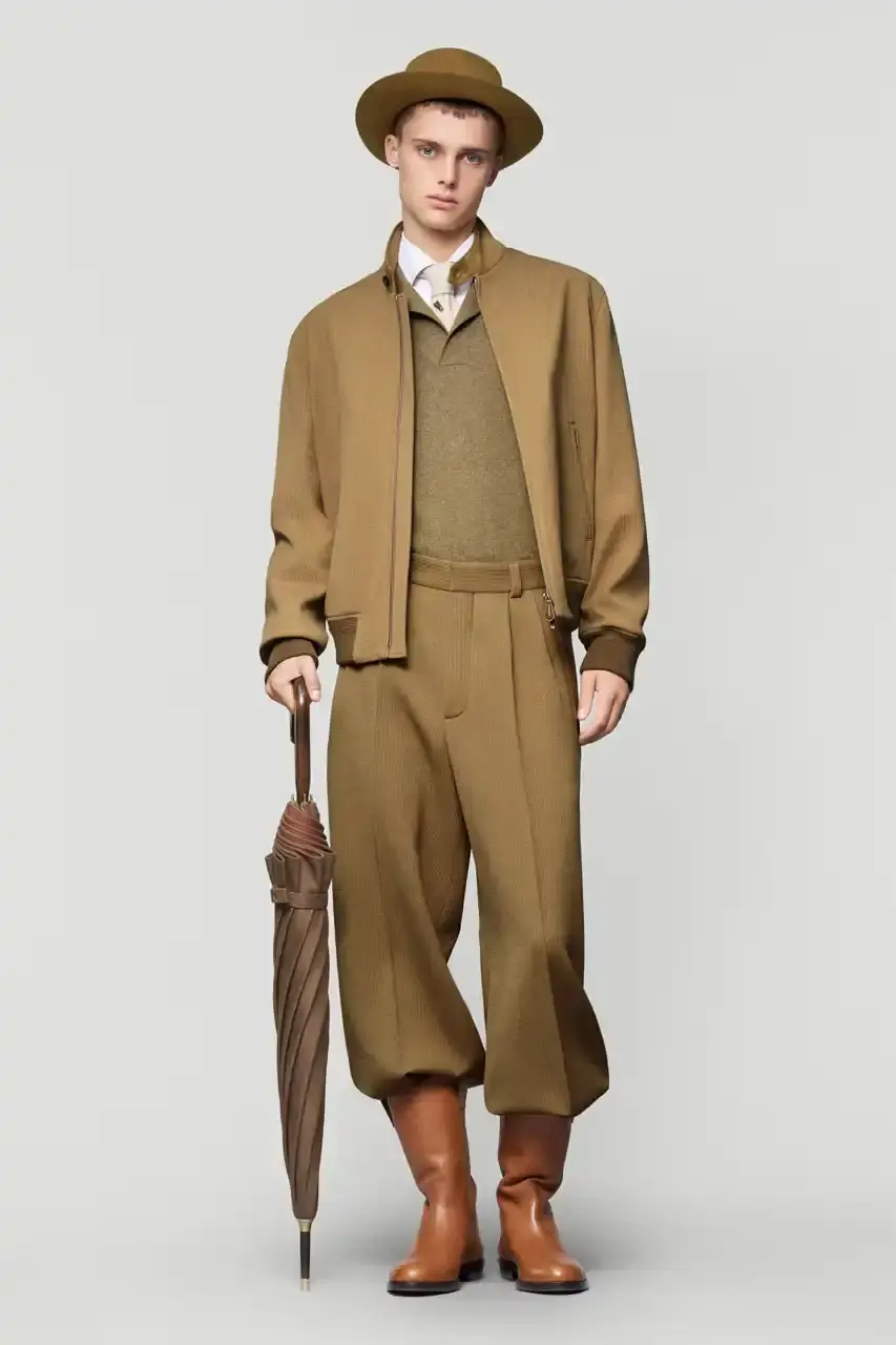 LORO PIANA TAKES EQUESTRIAN CUES FOR FALL/WINTER 2025-26 LORO PIANA TAKES EQUESTRIAN CUES FOR FALL/WINTER 2025-26 (image 21 of 49)