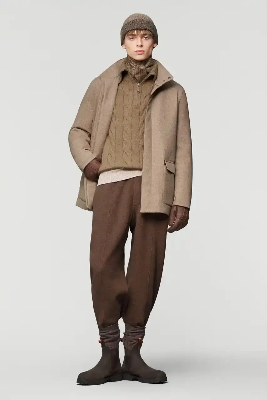 LORO PIANA TAKES EQUESTRIAN CUES FOR FALL/WINTER 2025-26 LORO PIANA TAKES EQUESTRIAN CUES FOR FALL/WINTER 2025-26 (image 23 of 49)