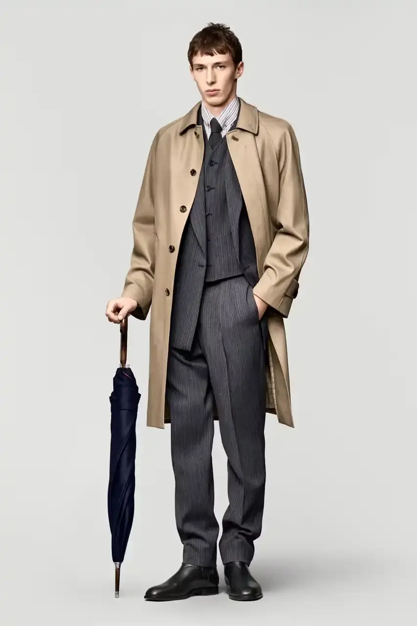 LORO PIANA TAKES EQUESTRIAN CUES FOR FALL/WINTER 2025-26 LORO PIANA TAKES EQUESTRIAN CUES FOR FALL/WINTER 2025-26 (image 15 of 49)