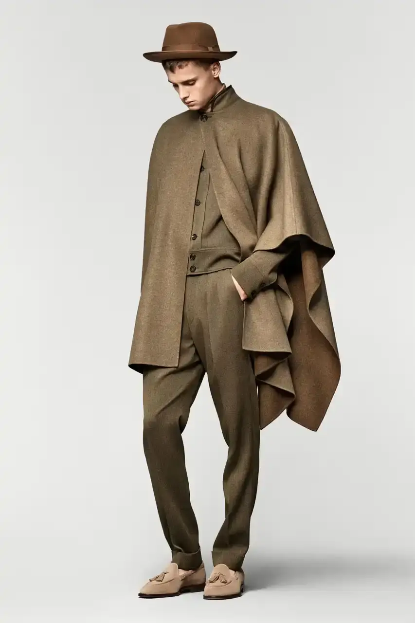 LORO PIANA TAKES EQUESTRIAN CUES FOR FALL/WINTER 2025-26 LORO PIANA TAKES EQUESTRIAN CUES FOR FALL/WINTER 2025-26 (image 46 of 49)