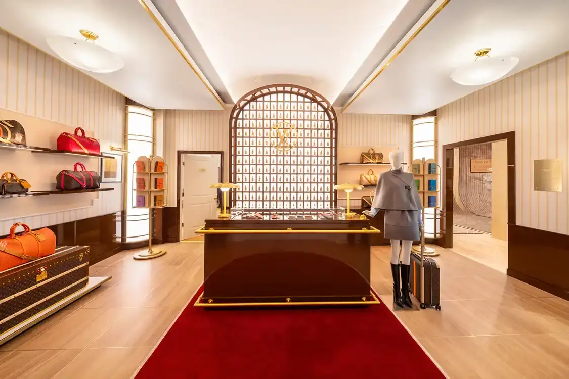 LOUIS VUITTON OPENS SOHO POP-UP FOR MONOGRAM ANNIVERSARY Louis Vuitton launches a hotel-themed pop-up experience at 104 Prince Street in Soho, featuring interactive rooms dedicated to signature bags and exclusive personalization services, open through April 2026.