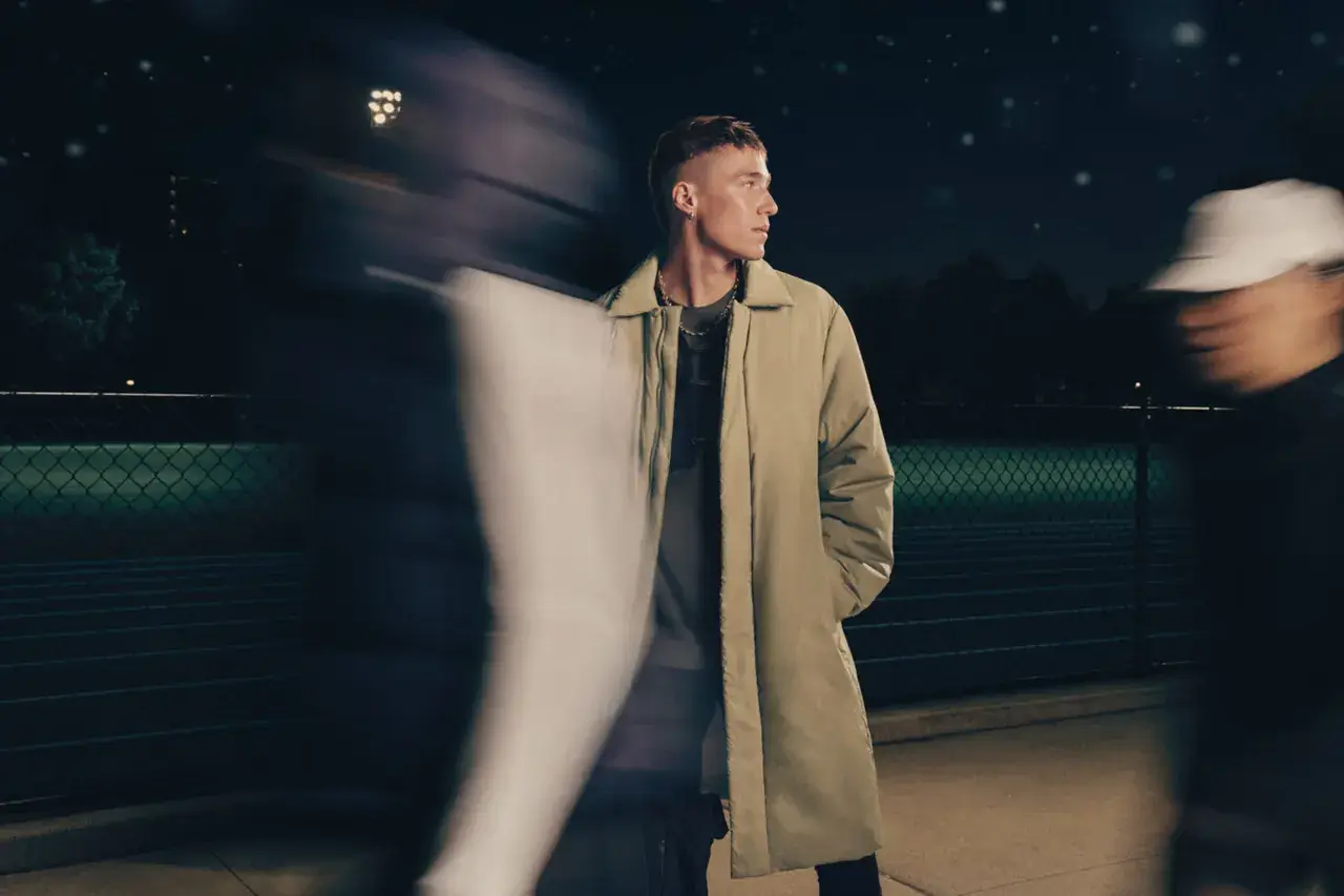 LULULEMON OUTERWEAR COLLECTION LAUNCHES ON ZALANDO Lululemon technical outerwear collection at Zalando, including down parkas and insulated jackets worn by brand ambassadors in a city campaign. (image 8 of 9)