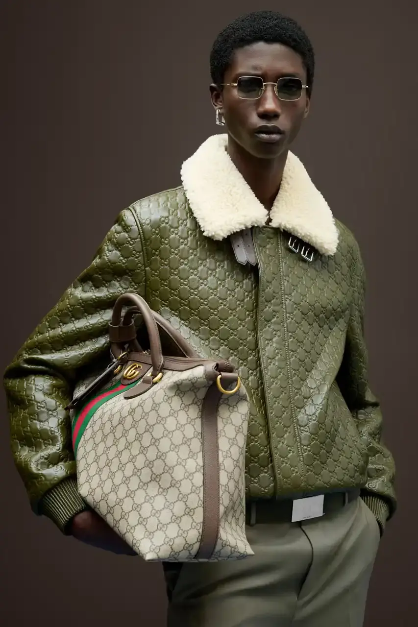 Article detailing Kering's Q4 2024 financial report, highlighting significant sales decline at Gucci and Saint Laurent, with details about Creative Director Sabato De Sarno's departure and broader luxury market changes. The text includes specific percentage changes in revenue across Kering's brands and mentions recent leadership changes in the luxury fashion industry.