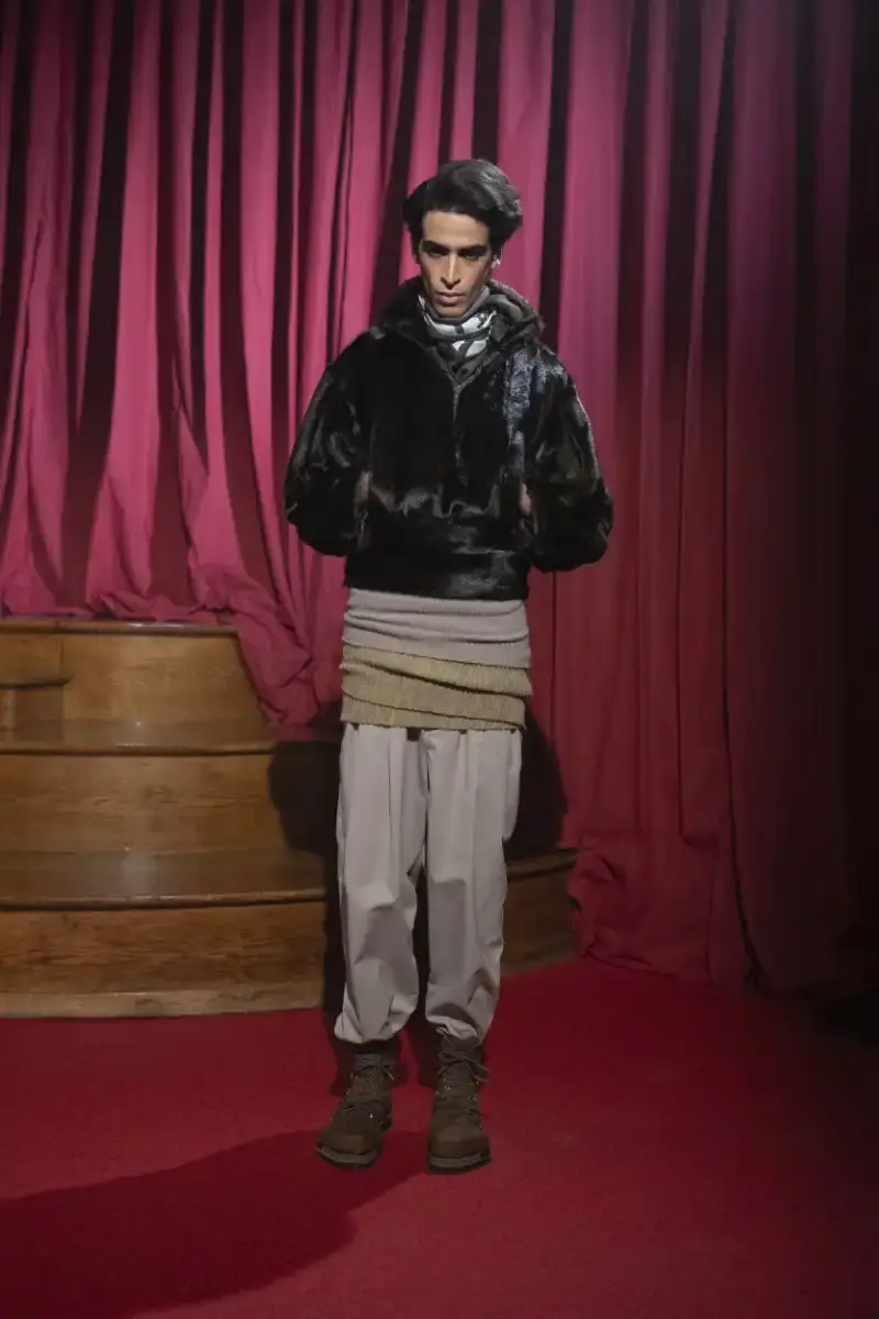 MAGLIANO SHOWS PROVINCIAL STYLE FOR FALL/WINTER 2026 Magliano Fall/Winter 2026 collection features provincial-inspired designs with textured fabrics and layered silhouettes paris fashion week (image 20 of 22)