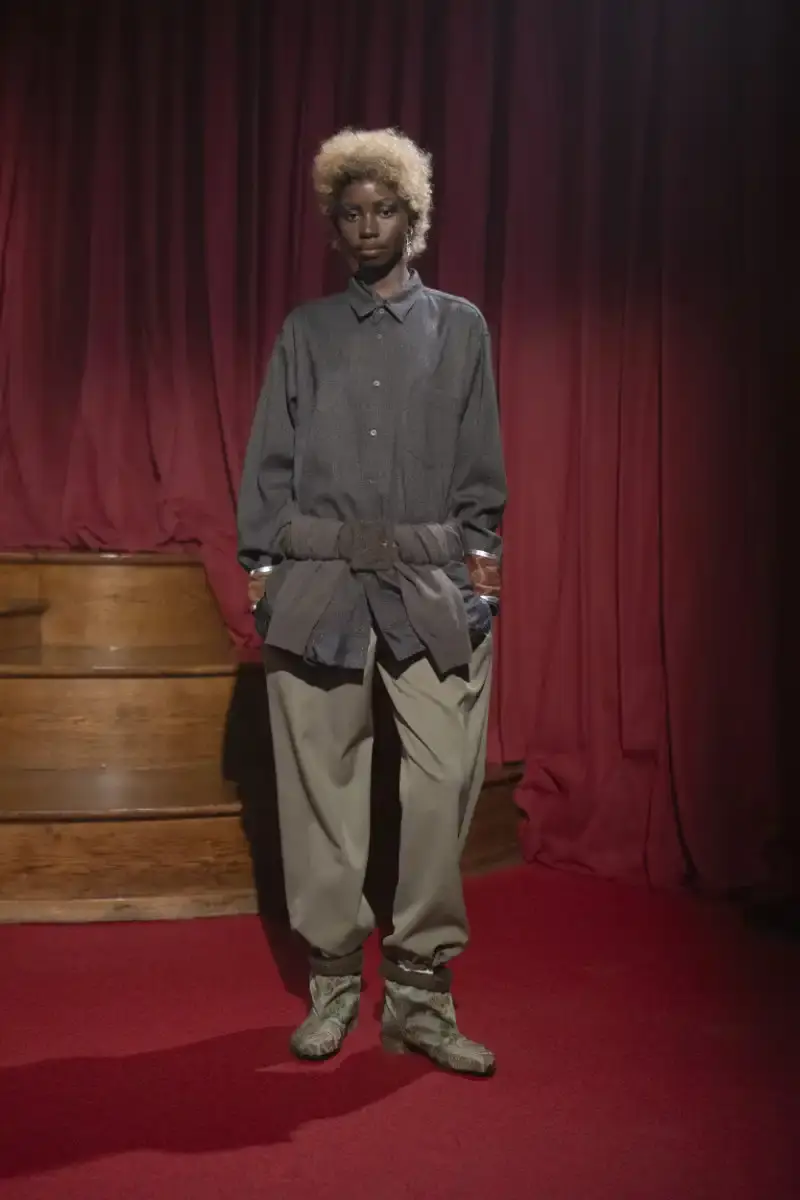 MAGLIANO SHOWS PROVINCIAL STYLE FOR FALL/WINTER 2026 Magliano Fall/Winter 2026 collection features provincial-inspired designs with textured fabrics and layered silhouettes paris fashion week (image 15 of 22)