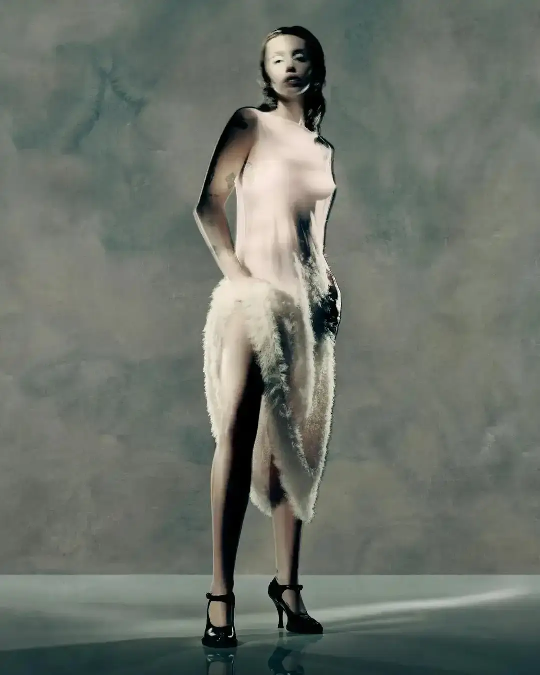 MAISON MARGIELA CASTS MILEY CYRUS FOR FIRST CELEBRITY CAMPAIGN image about Maison Margiela's autumn/winter 2025 advertising campaign featuring Miley Cyrus as the first celebrity to represent the luxury fashion house. (image 3 of 6)