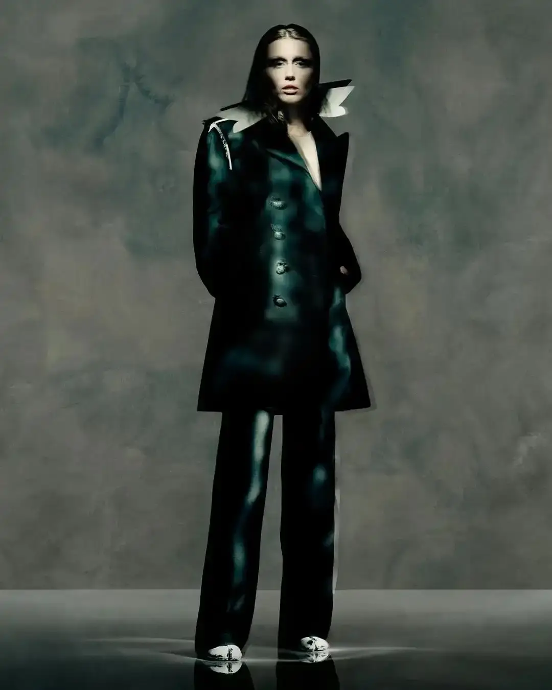 MAISON MARGIELA CASTS MILEY CYRUS FOR FIRST CELEBRITY CAMPAIGN image about Maison Margiela's autumn/winter 2025 advertising campaign featuring Miley Cyrus as the first celebrity to represent the luxury fashion house. (image 5 of 6)