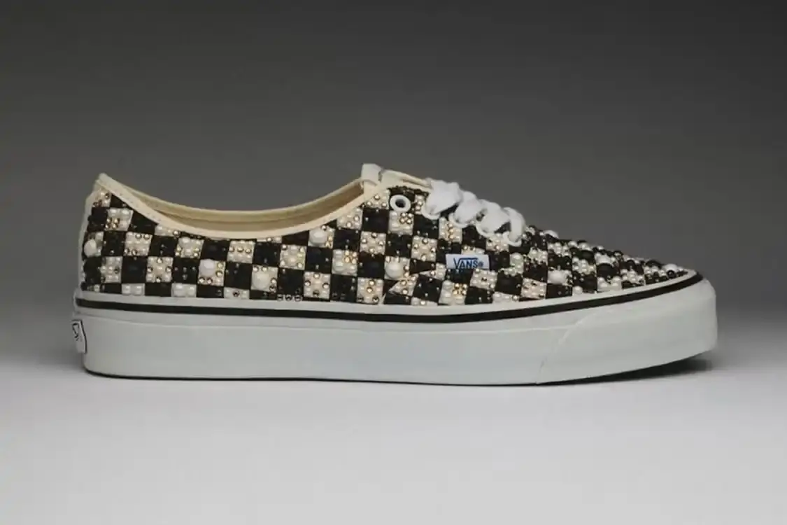 MATTIAS GOLLIN X VANS: AUTHENTIC DESIGN FEATURES 2,000 GEMS Mattias Gollin collaborates with Vans to create a bead-covered Authentic sneaker featuring approximately 2,000 hand-applied gems, available December 5 for $750 USD by appointment only.