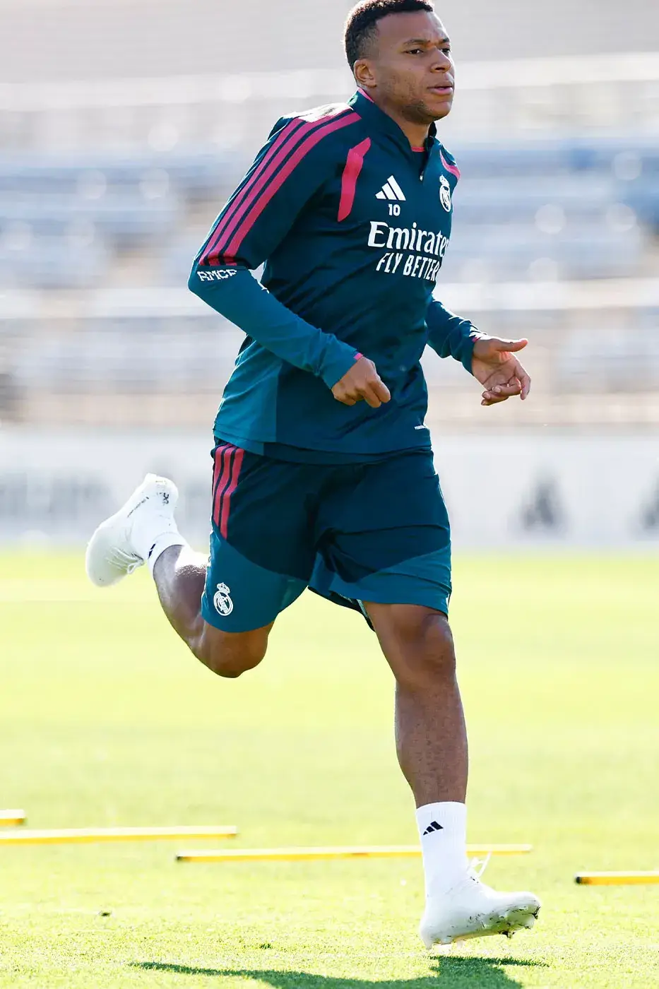 MBAPPÉ DEBUTS PROTOTYPE ON BOOTS AT REAL MADRID image of Kylian Mbappé debuting prototype On football boots in Real Madrid training following his departure from Nike. (image 3 of 4)