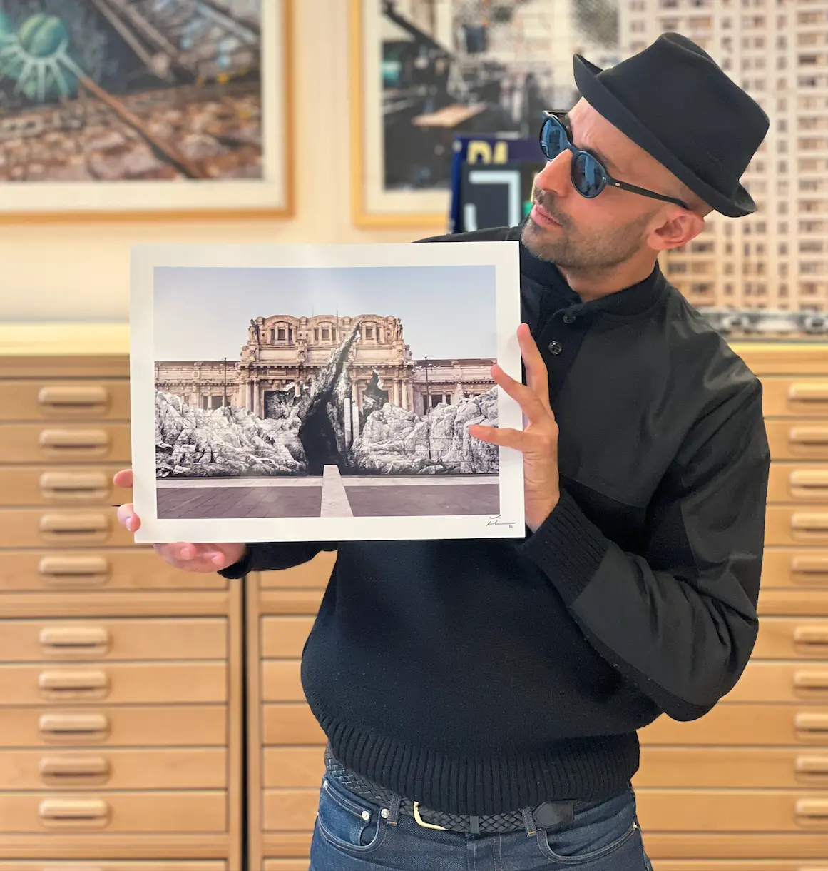 Jr with his new time limited print edition – La Nascita, image courtesy Avant Arte