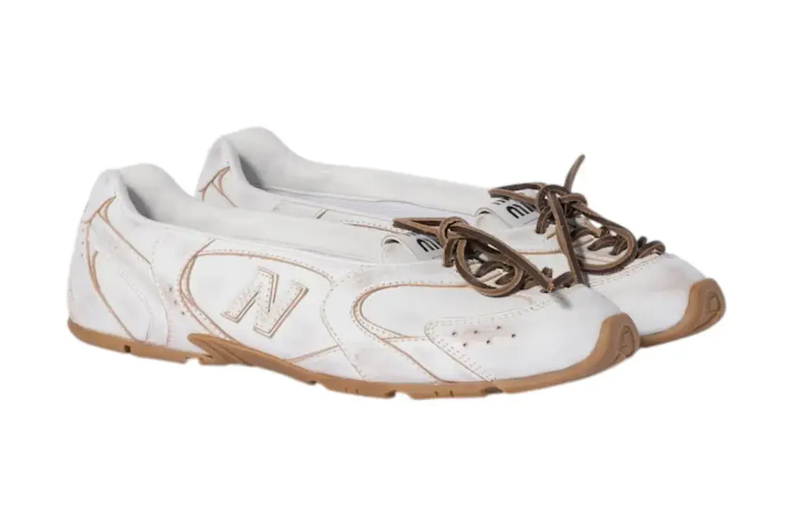 MIU MIU AND NEW BALANCE RELEASE 530 SL BALLET FLAT image overview of the Miu Miu x New Balance 530 SL ballet flat hybrid shoes shown in White deco leather and Cinnamon delave suede.