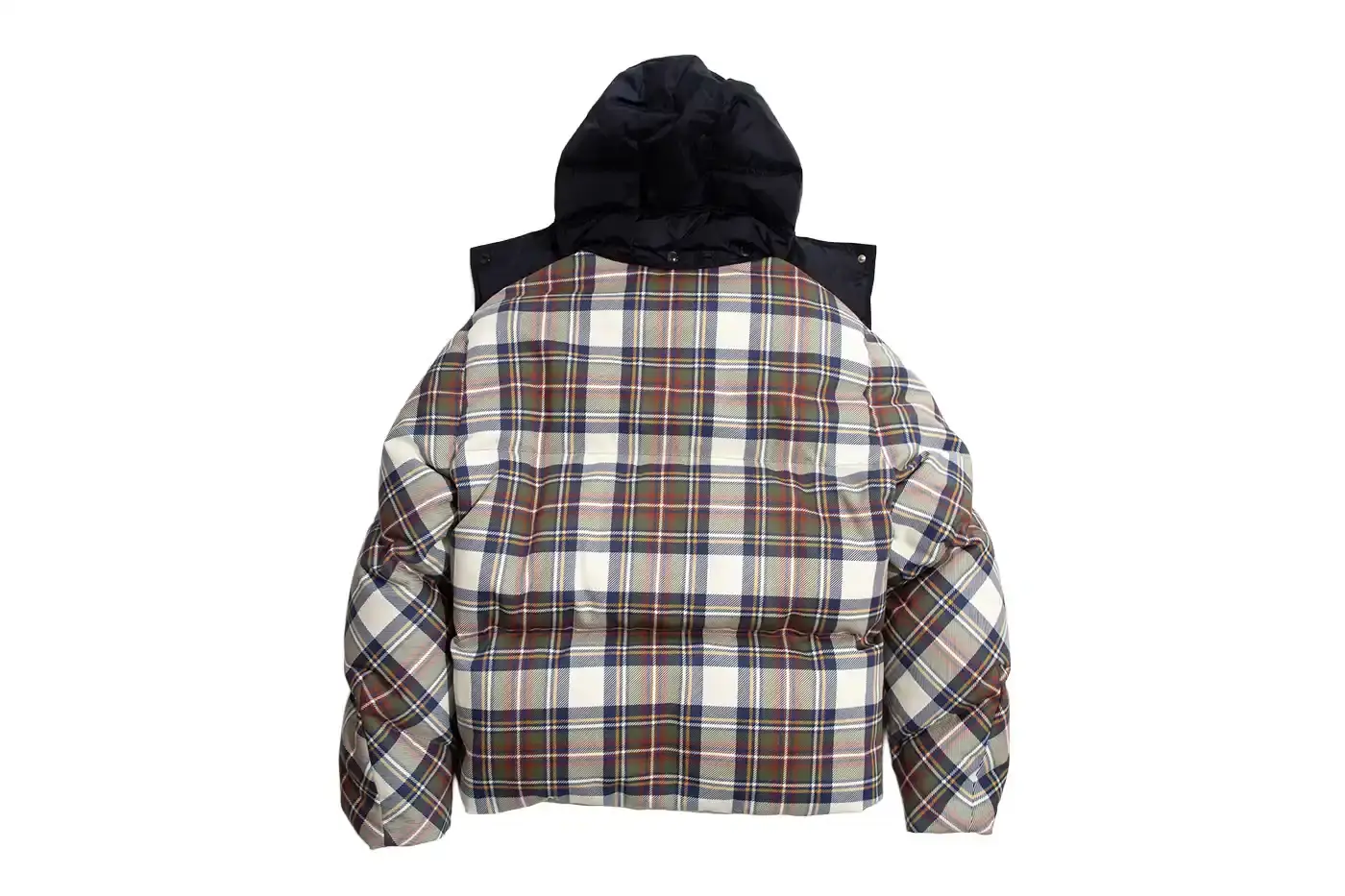 MONCLER AND JW ANDERSON LAUNCH LIMITED PUFFER COLLECTION Moncler collaborates with JW Anderson on a limited collection featuring two down-filled puffer jackets with archive-inspired designs, priced at $2,890 USD each. (image 2 of 8)