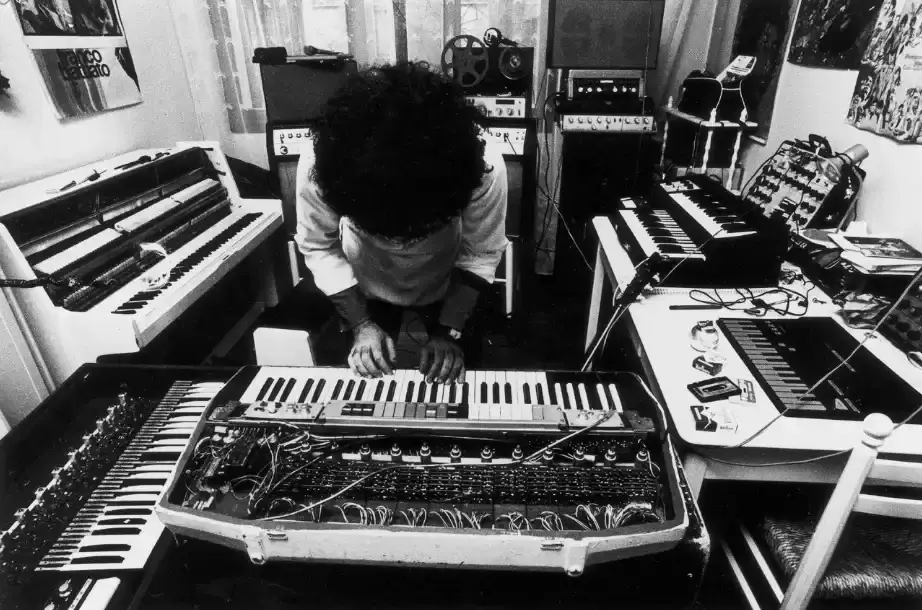 Prompted by the biopic Franco Battiato. Il lungo viaggio, this article explores how Dagood YL, Lucy Bedroque, fakemink and Jane Remover turn widely shared musical influences into distinctive voices. Each works with a different material: geography, sound texture, persona and emotional intensity. In an age of limitless reproducibility, the article argues, originality lies in perspective rather than invention.