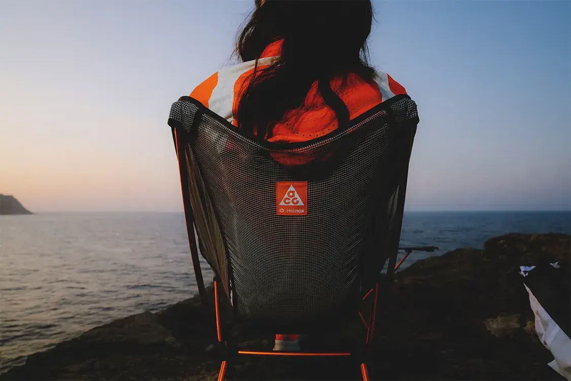 NIKE ACG X HELINOX CHAIR ZERO LT COLLECTION Details on the Nike ACG x Helinox collection: Chair Zero LT, Table Zero LT and Camp Sack, with weights, materials and release date.