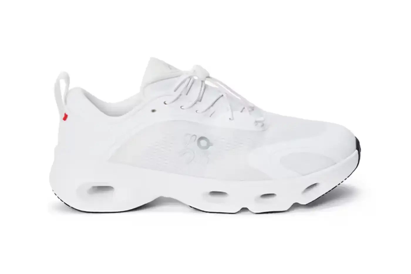 ON AND LOEWE LAUNCH CLOUDSOLO SNEAKER On and LOEWE unveil their latest collaboration for fall/winter 2025, featuring the new Cloudsolo sneaker with innovative CloudTec technology, an updated Cloudtilt slip-on design, and a technical apparel collection. The full line launches online October 16. (image 2 of 20)
