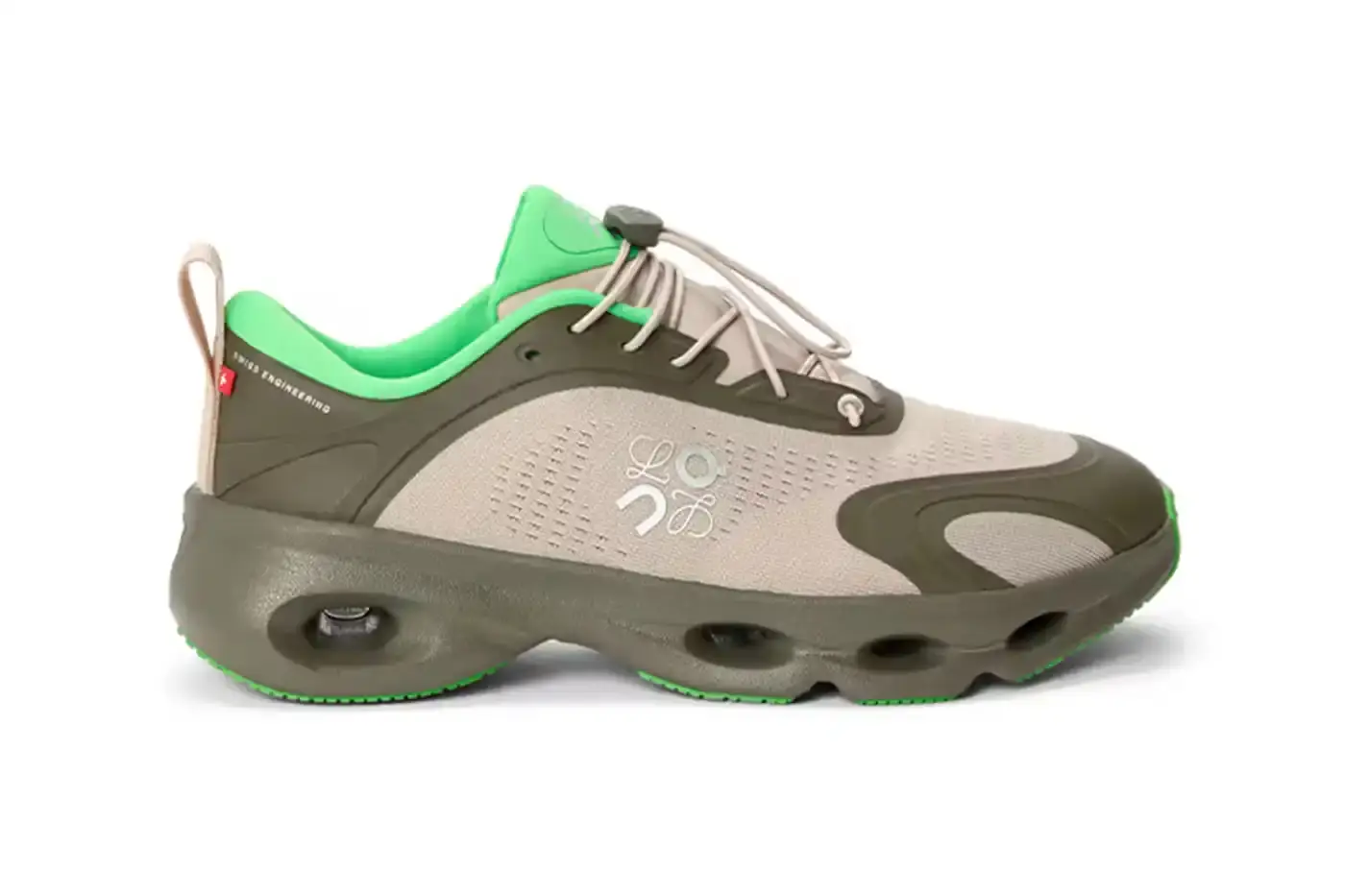ON AND LOEWE LAUNCH CLOUDSOLO SNEAKER On and LOEWE unveil their latest collaboration for fall/winter 2025, featuring the new Cloudsolo sneaker with innovative CloudTec technology, an updated Cloudtilt slip-on design, and a technical apparel collection. The full line launches online October 16. (image 3 of 20)