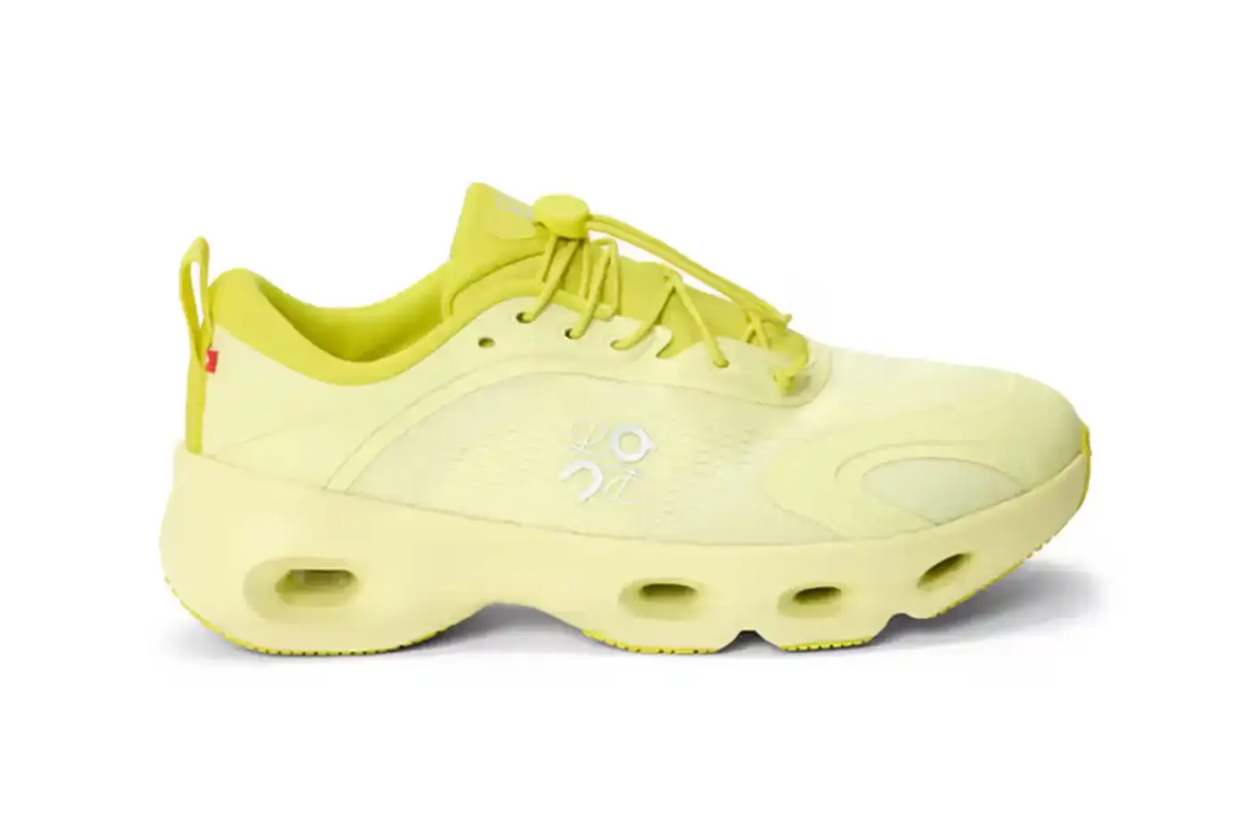 ON AND LOEWE LAUNCH CLOUDSOLO SNEAKER On and LOEWE unveil their latest collaboration for fall/winter 2025, featuring the new Cloudsolo sneaker with innovative CloudTec technology, an updated Cloudtilt slip-on design, and a technical apparel collection. The full line launches online October 16. (image 9 of 20)