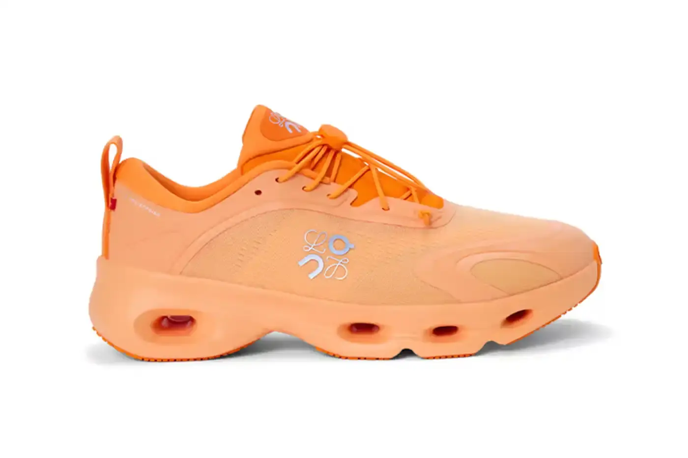 ON AND LOEWE LAUNCH CLOUDSOLO SNEAKER On and LOEWE unveil their latest collaboration for fall/winter 2025, featuring the new Cloudsolo sneaker with innovative CloudTec technology, an updated Cloudtilt slip-on design, and a technical apparel collection. The full line launches online October 16. (image 6 of 20)