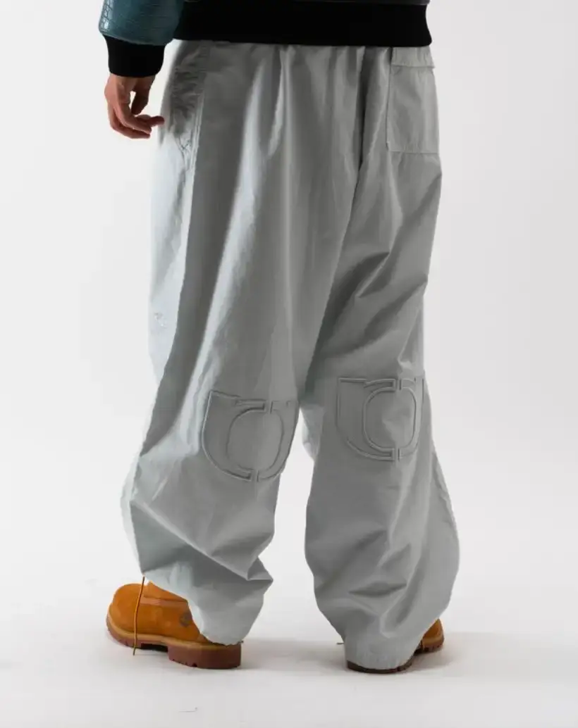 ONE BLOCK DOWN FW25 COLLECTION LAUNCHES IN MILAN Article about One Block Down's Fall/Winter 2025 collection, which combines medieval imagery, hockey aesthetics, and European winter sports culture in a streetwear context. (image 2 of 21)