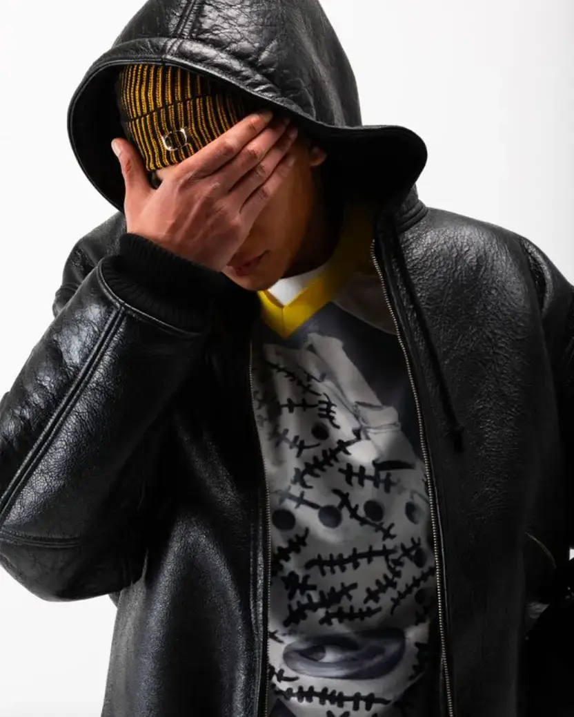 ONE BLOCK DOWN FW25 COLLECTION LAUNCHES IN MILAN Article about One Block Down's Fall/Winter 2025 collection, which combines medieval imagery, hockey aesthetics, and European winter sports culture in a streetwear context. (image 3 of 21)