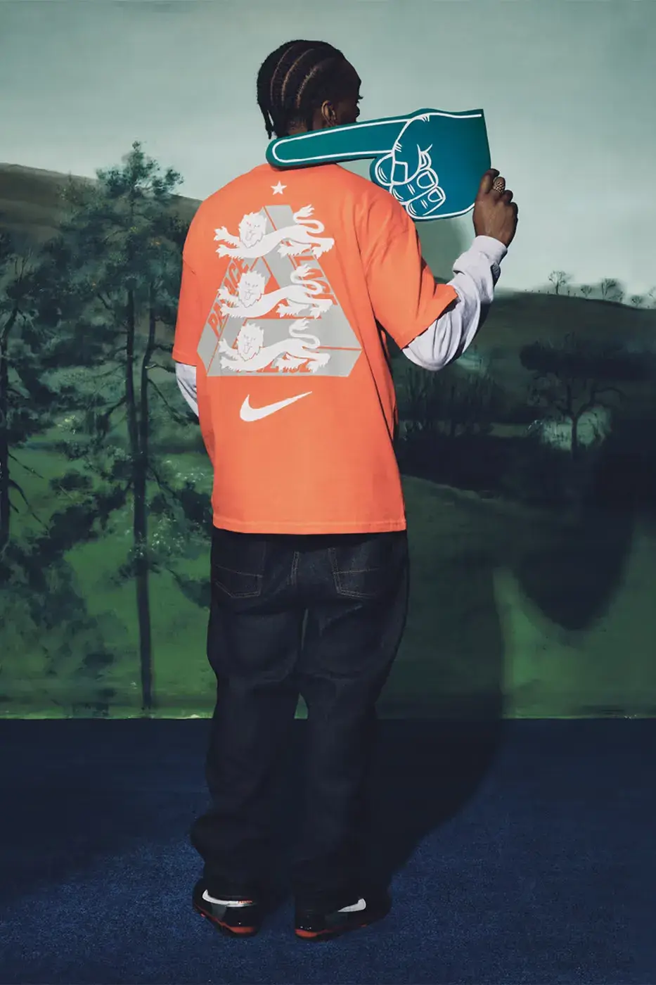PALACE SKATEBOARDS AND NIKE RELEASE ENGLAND COLLECTION image showing items from the collaborative Palace and Nike England apparel collection. (image 4 of 5)